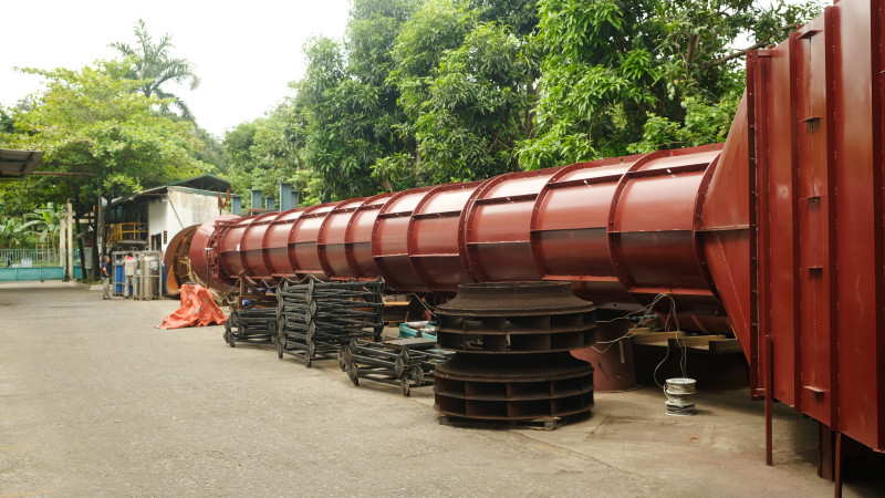 Hình hướng dẫn đọc các thông số quan trọng trên fan curve, bao gồm lưu lượng, áp suất, công suất, hiệu suất và vùng làm việc phù hợp của quạt.